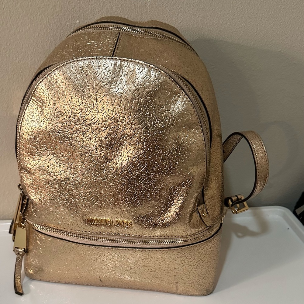 Rose Gold Fur Medium Back Pack